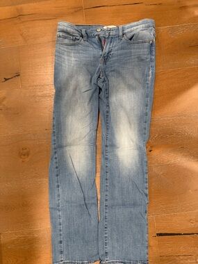 LUCKY Classic Light Blue Women's Jeans - Comfortable Everyday Fit